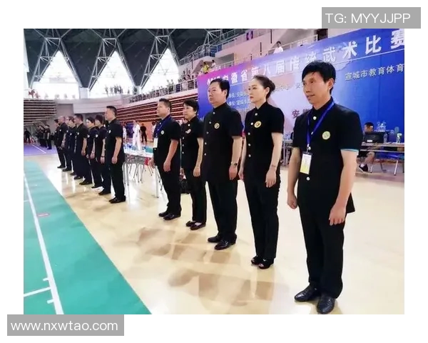 团结拼搏共铸辉煌杭州羽毛球队的团队协作精神探讨