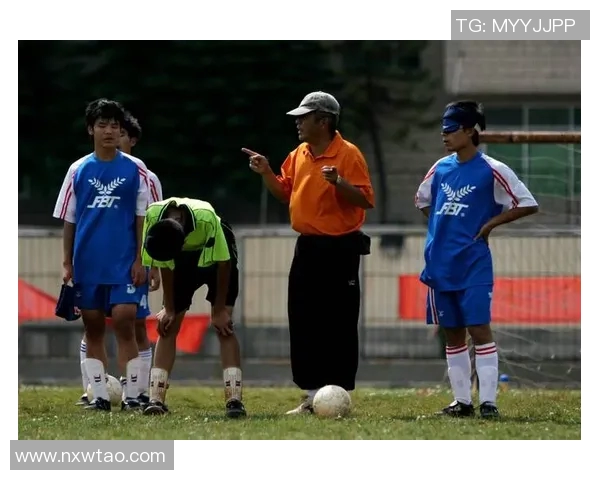 李军专访：从绿茵场到人生舞台的足球旅程回顾与展望