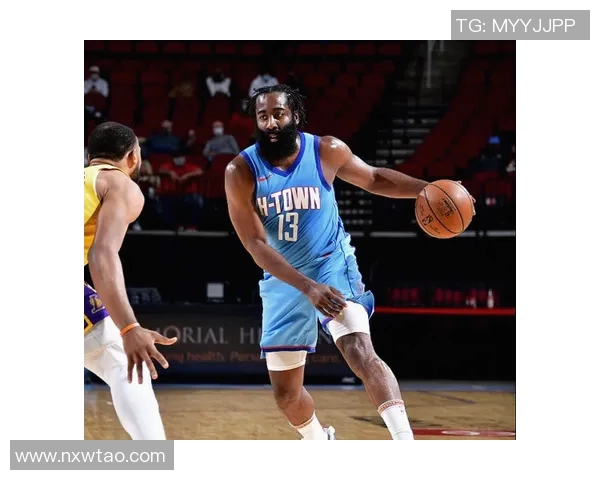 基尔队与卡尔斯鲁队激战正酣谁能在这场较量中笑到最后