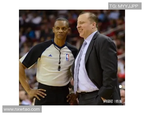 尼克斯与热火激烈对抗赛场冲突引发球迷热议与关注