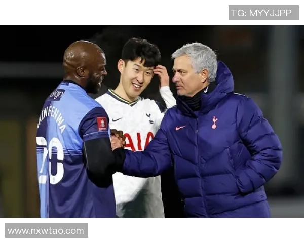 布伦特对韦康比精彩直播全程回顾与赛后分析