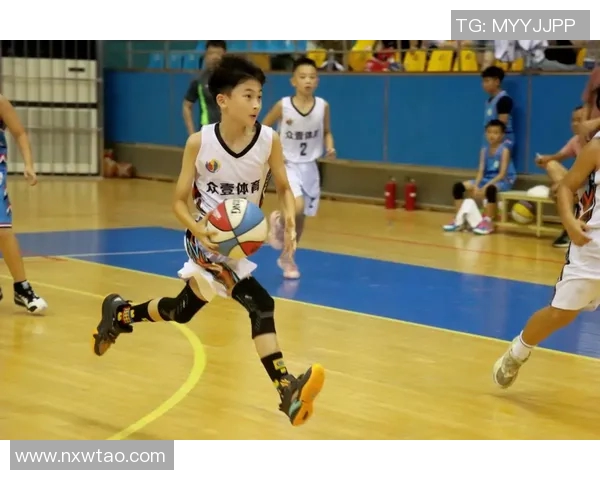 重庆篮球队在比赛经验上创新高引领全国篮球发展新趋势