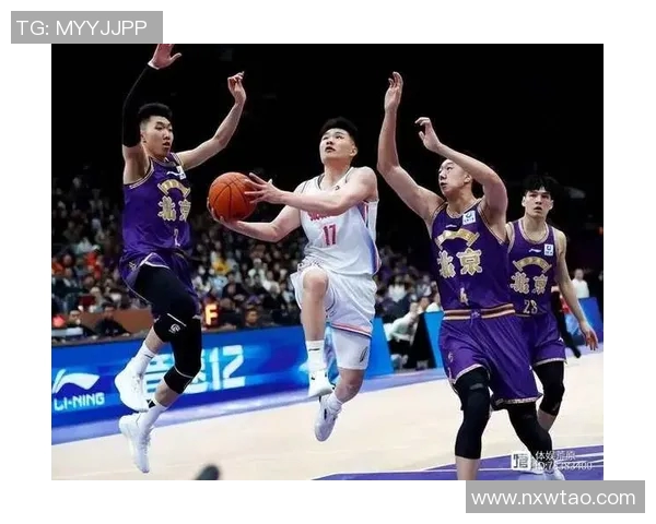 CBA2018季后赛精彩对决山东队与江苏队的巅峰对抗回顾