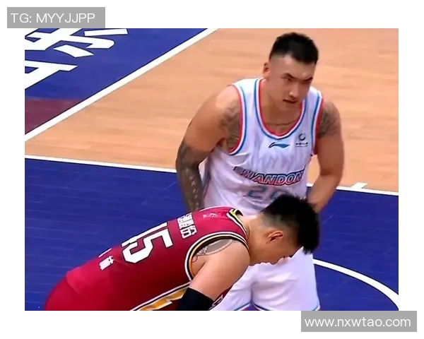 卡潘与波青年激战正酣双方争夺关键胜利展现精彩对抗