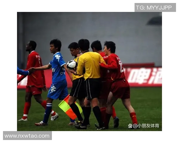 横滨FC迎战大阪钢巴激情对决争夺联赛关键三分的精彩较量 横滨FC迎战大阪钢巴激情对决争夺联赛关键三分的精彩较量